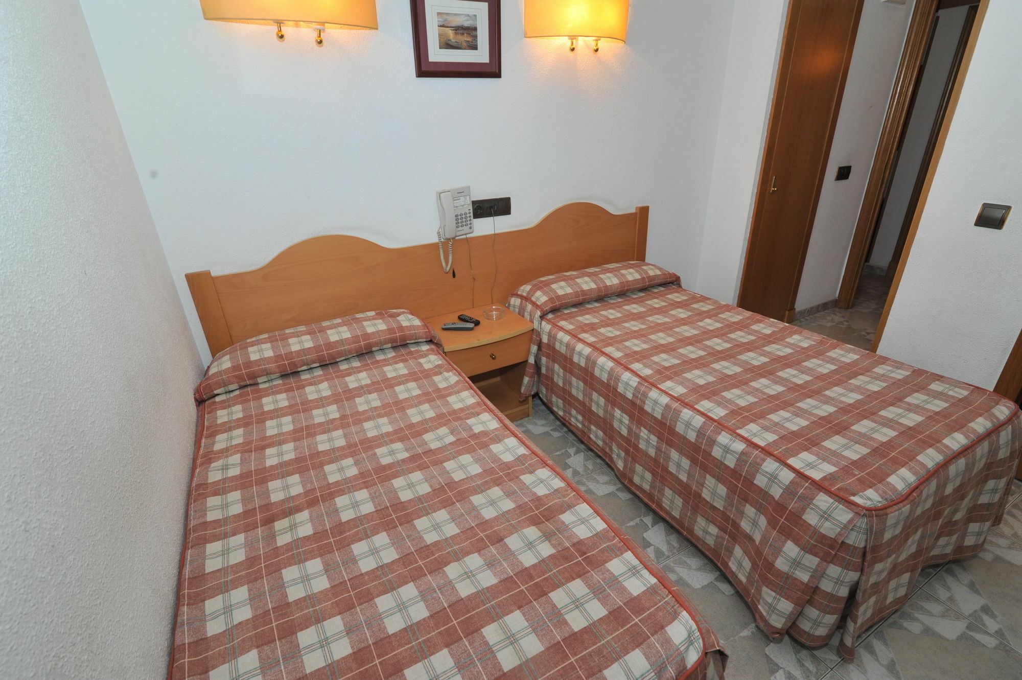 Hostal Goyma II San Fernando De Henares Esterno foto